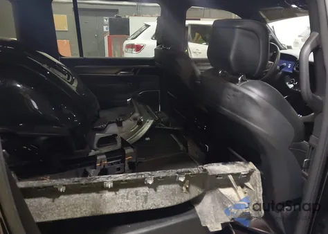 2023 Jeep Wagoneer L Series Ii Carbide 4X4 z USA, uszkodzony, nr VIN 1C4SJSBP9PS558830